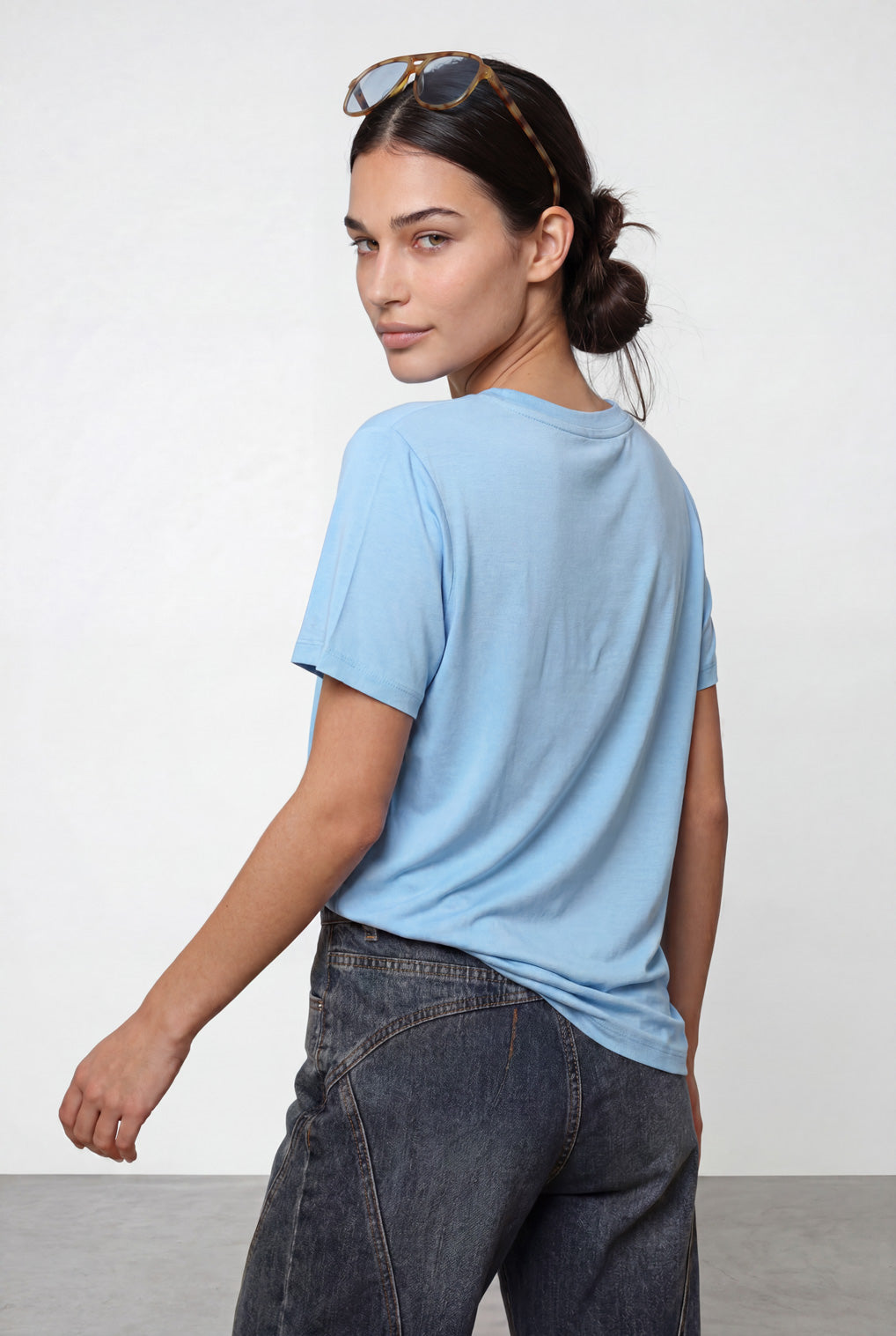 חולצת וי סימפוניה ש. קצר