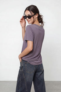 חולצת וי סימפוניה ש. קצר