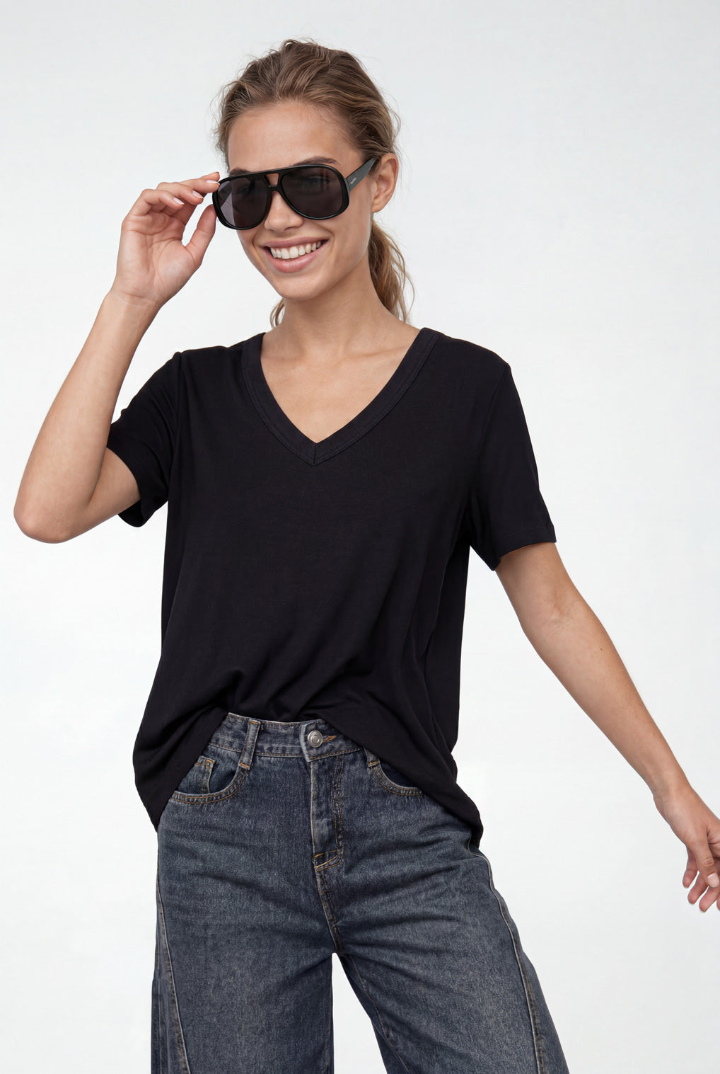 חולצת וי סימפוניה ש. קצר